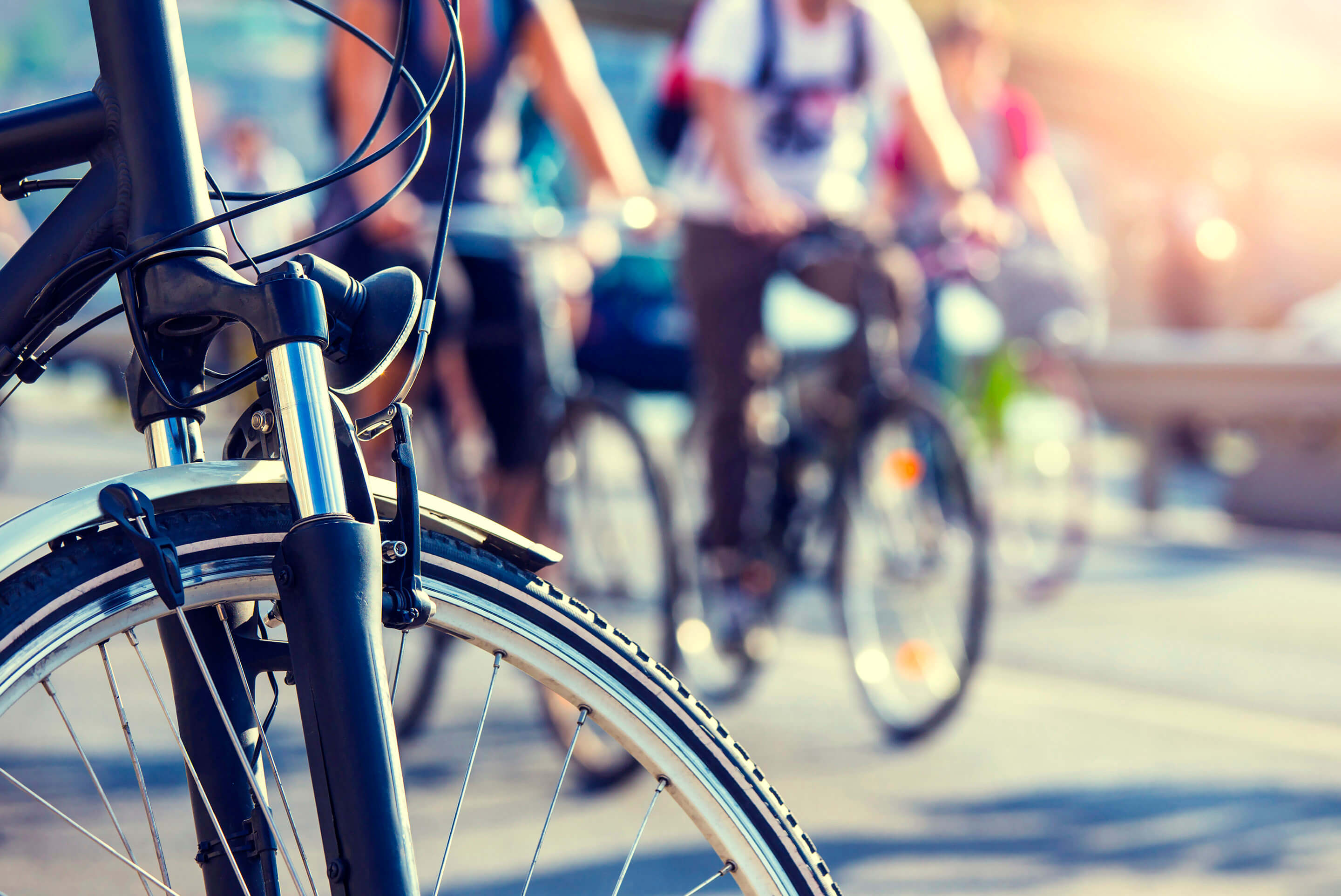 roue de vélo en premier plan