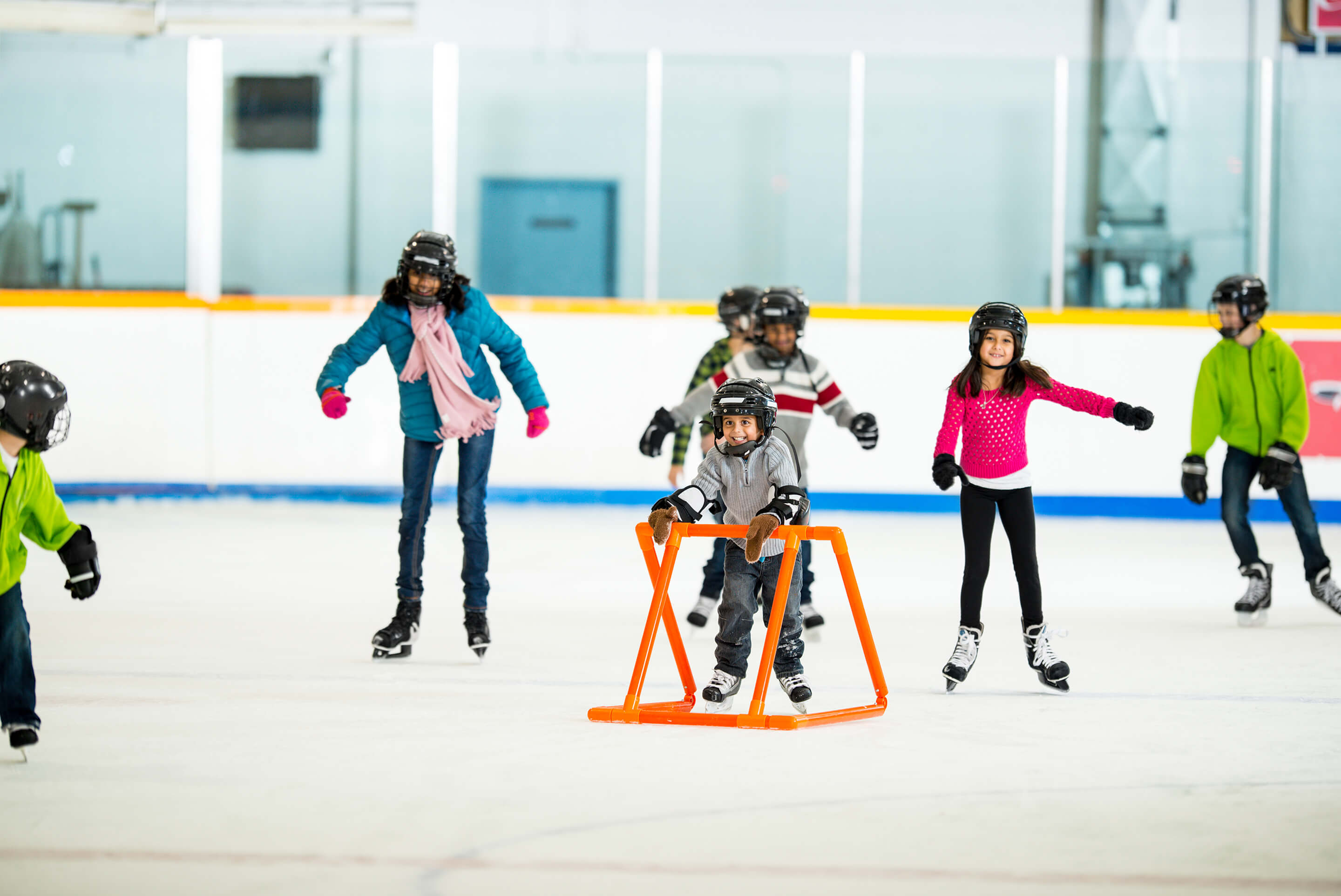 enfants à la patinoire