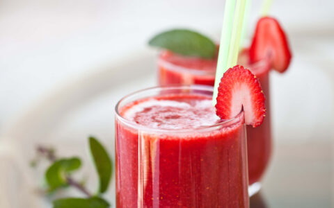 verres de smoothie à la fraise