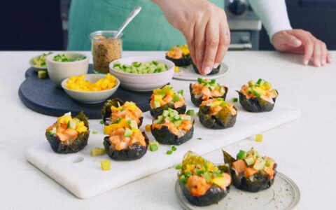 Bouchées de sushi au saumon